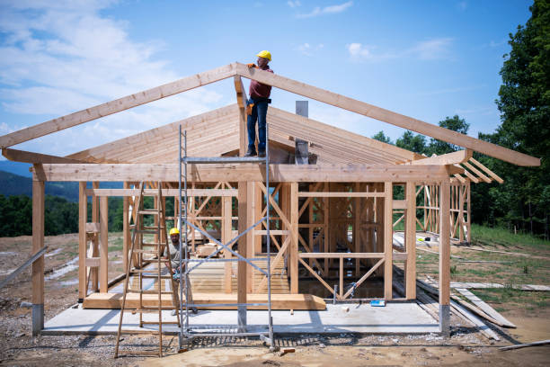Best Roofing Contractors for Homes  in Ravenna, OH